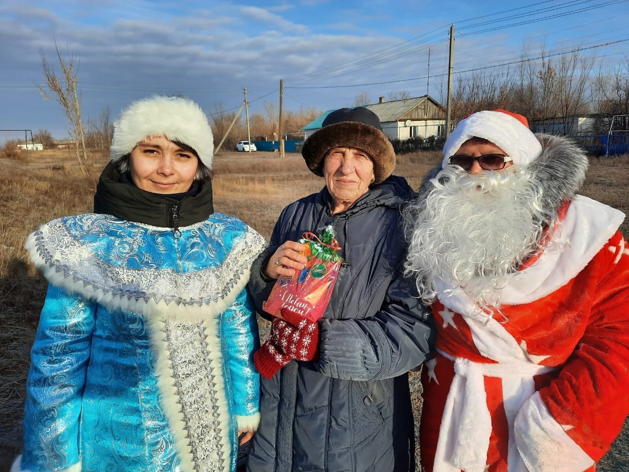 Поздравление ветеранов педагогического труда.